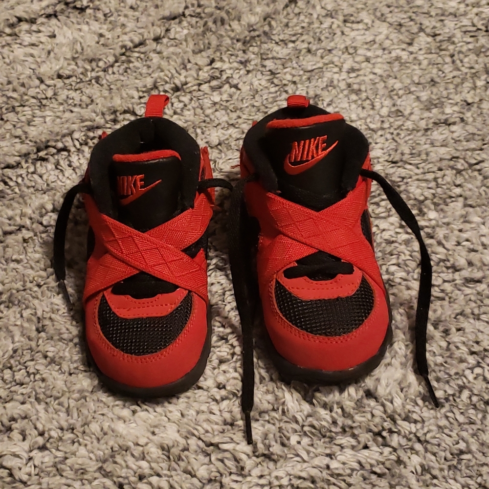 Nike Raid size 8c